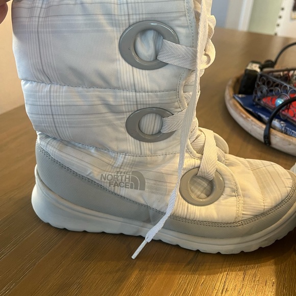 ☃️❄️Women’s North face boots - Picture 9 of 13